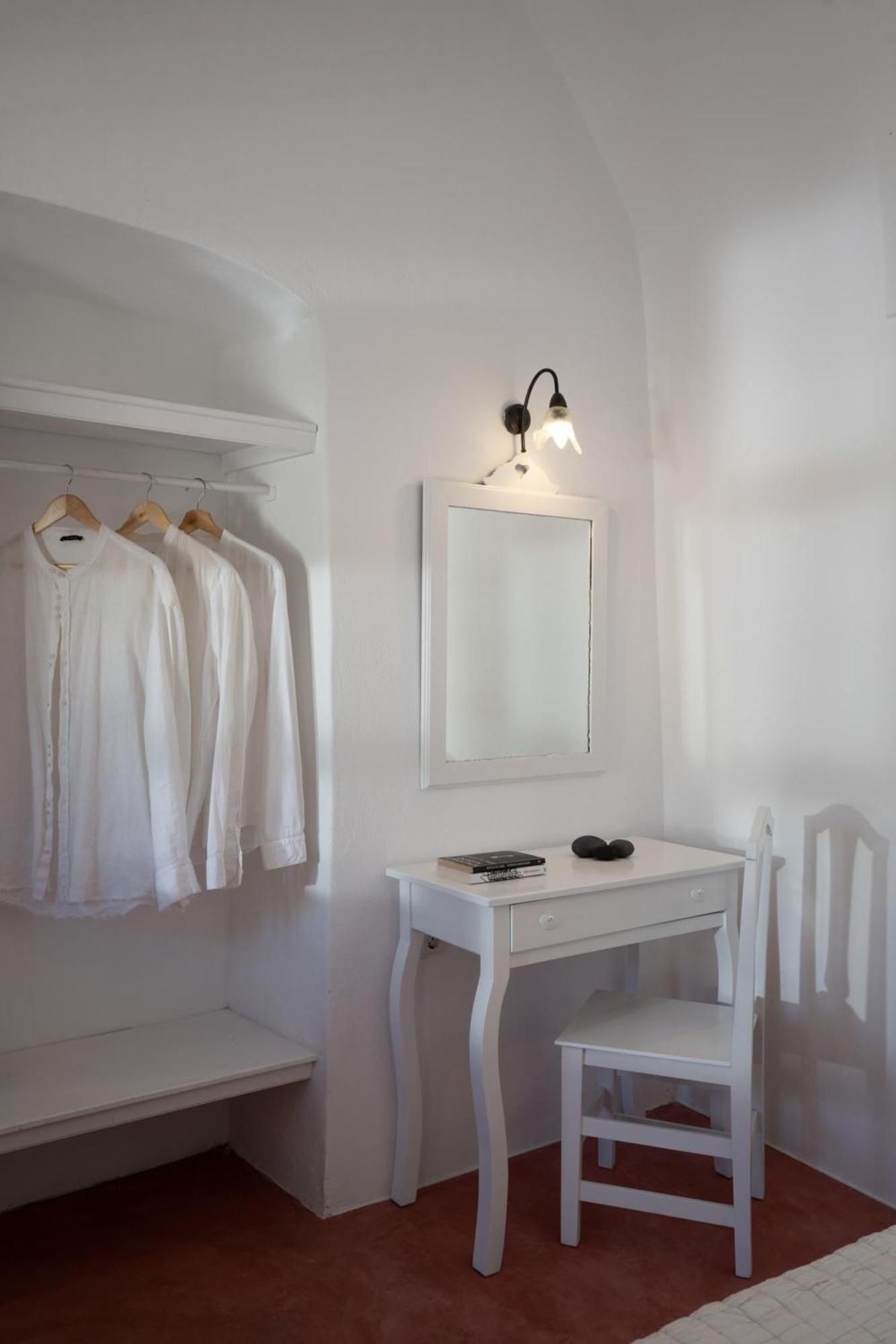 Madame Kalitsi Cozy Suites Фіра Екстер'єр фото
