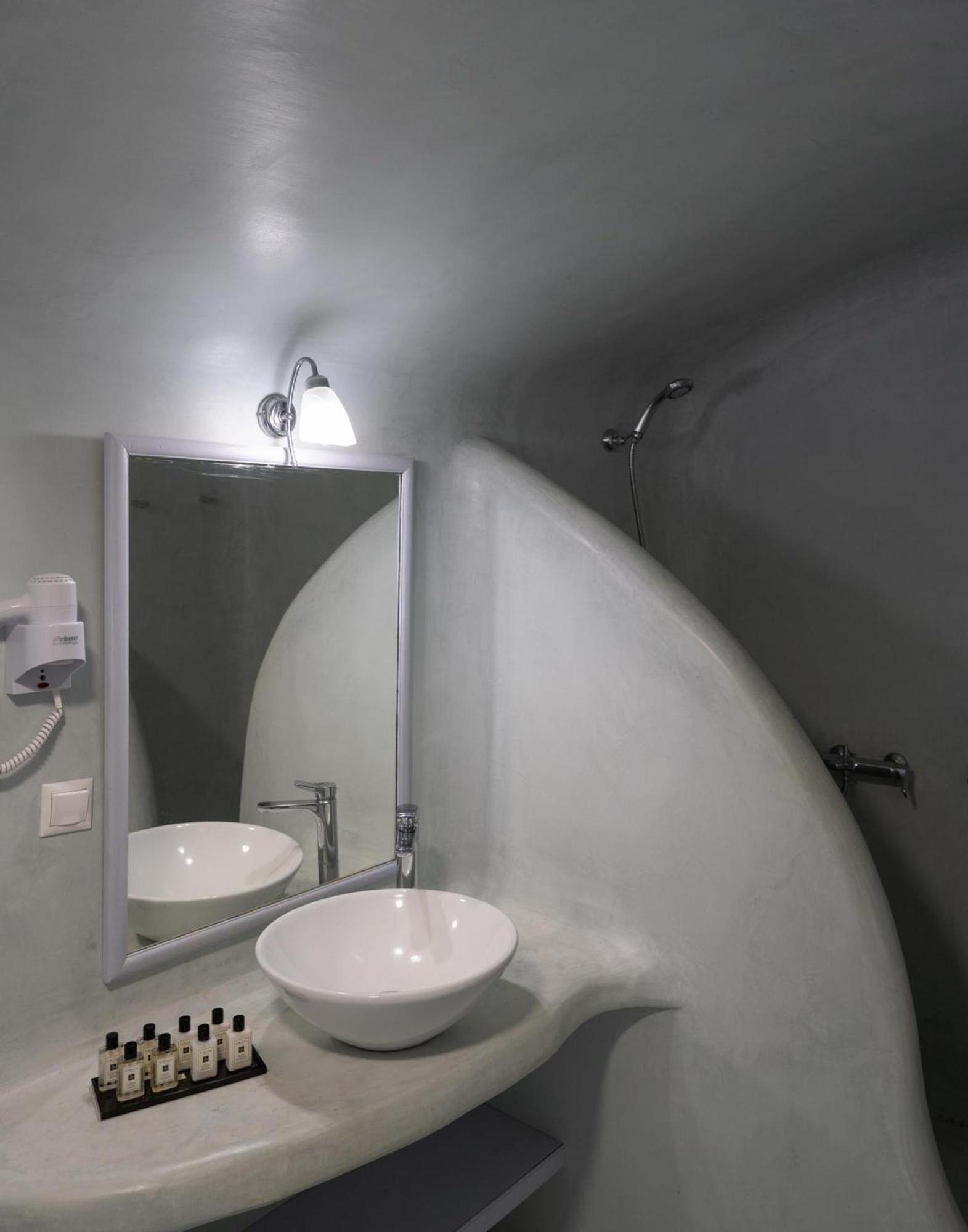 Madame Kalitsi Cozy Suites Фіра Екстер'єр фото